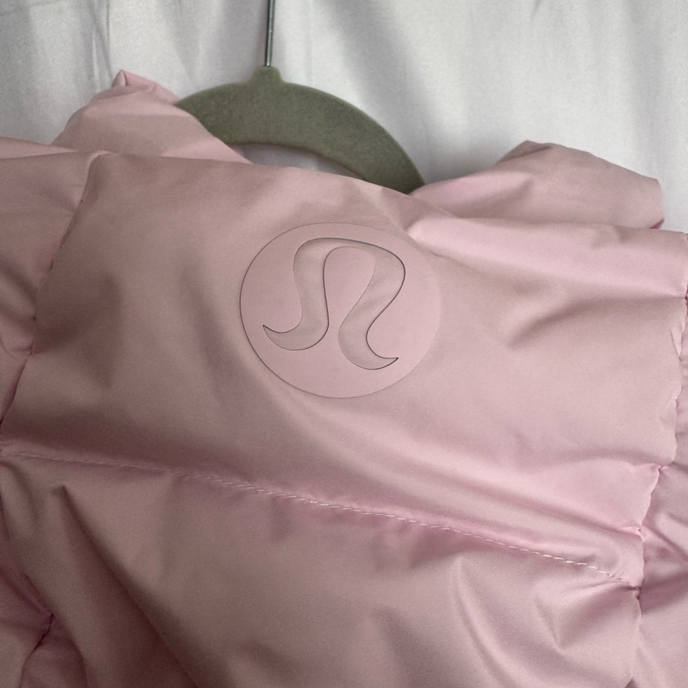 Lululemon Wunder Puff 600-Down-Fill Cropped Vest Size 4 - Picture 10 of 10